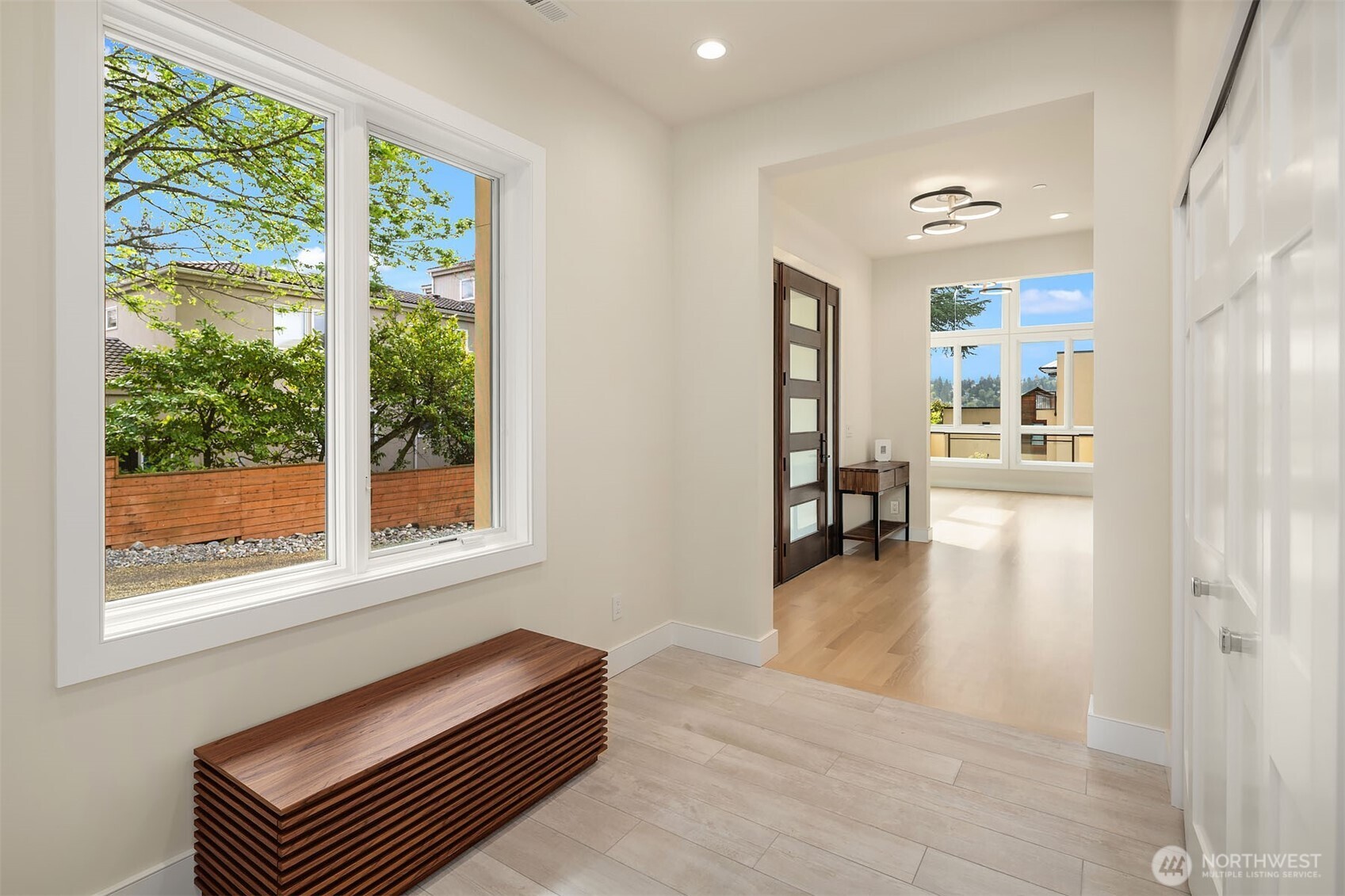 13327 Holmes Point Drive NE Kirkland WA 98034