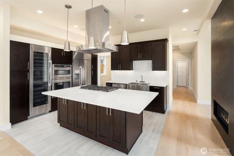 13327 Holmes Point Drive NE Kirkland WA 98034