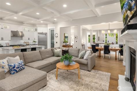7835 Ledgestone Loop NE Bainbridge Island WA 98110