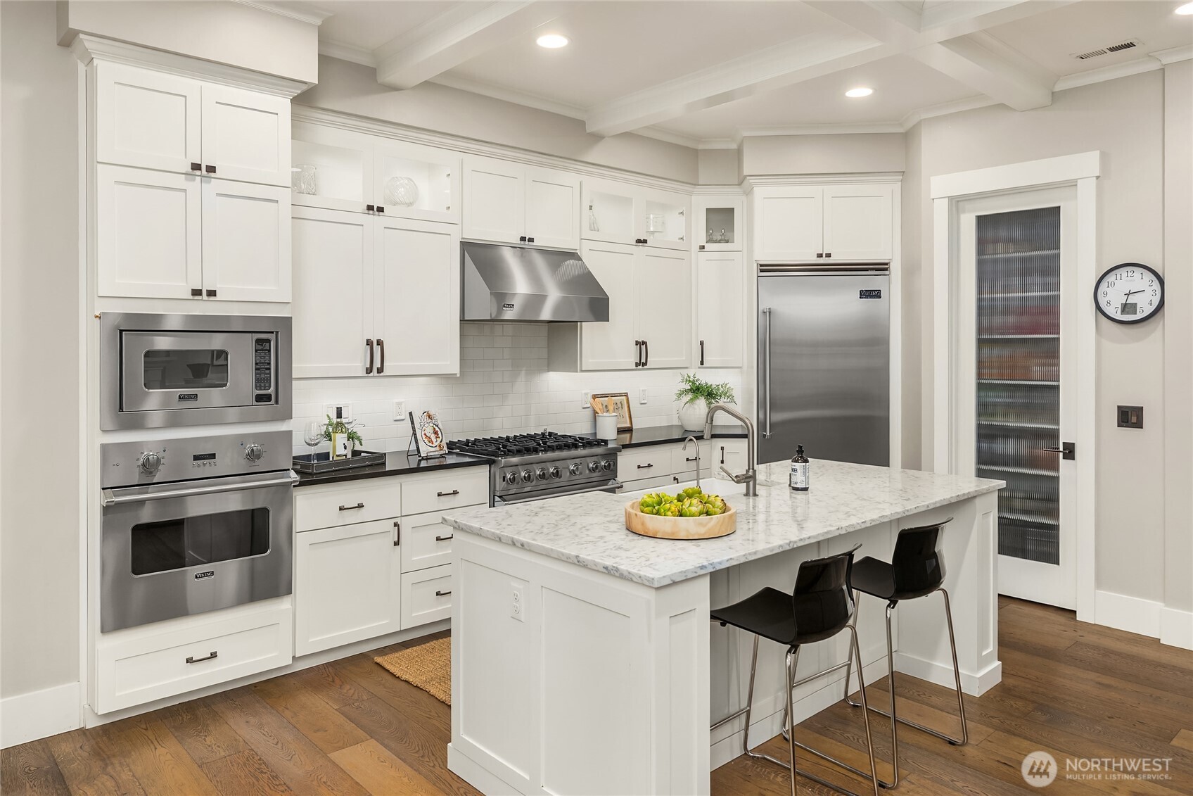 7835 Ledgestone Loop NE Bainbridge Island WA 98110