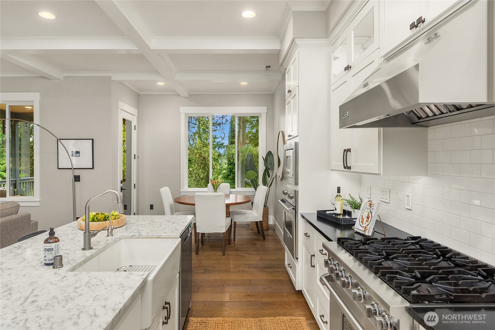 7835 Ledgestone Loop NE Bainbridge Island WA 98110