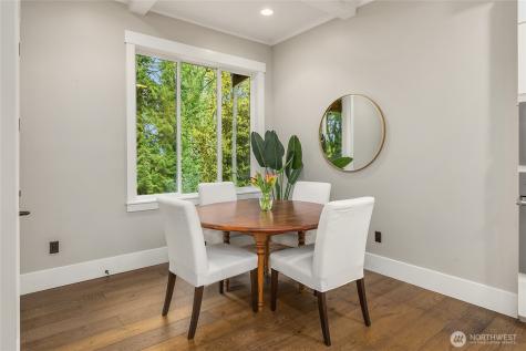 7835 Ledgestone Loop NE Bainbridge Island WA 98110