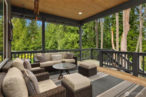 7835 Ledgestone Loop NE Bainbridge Island WA 98110