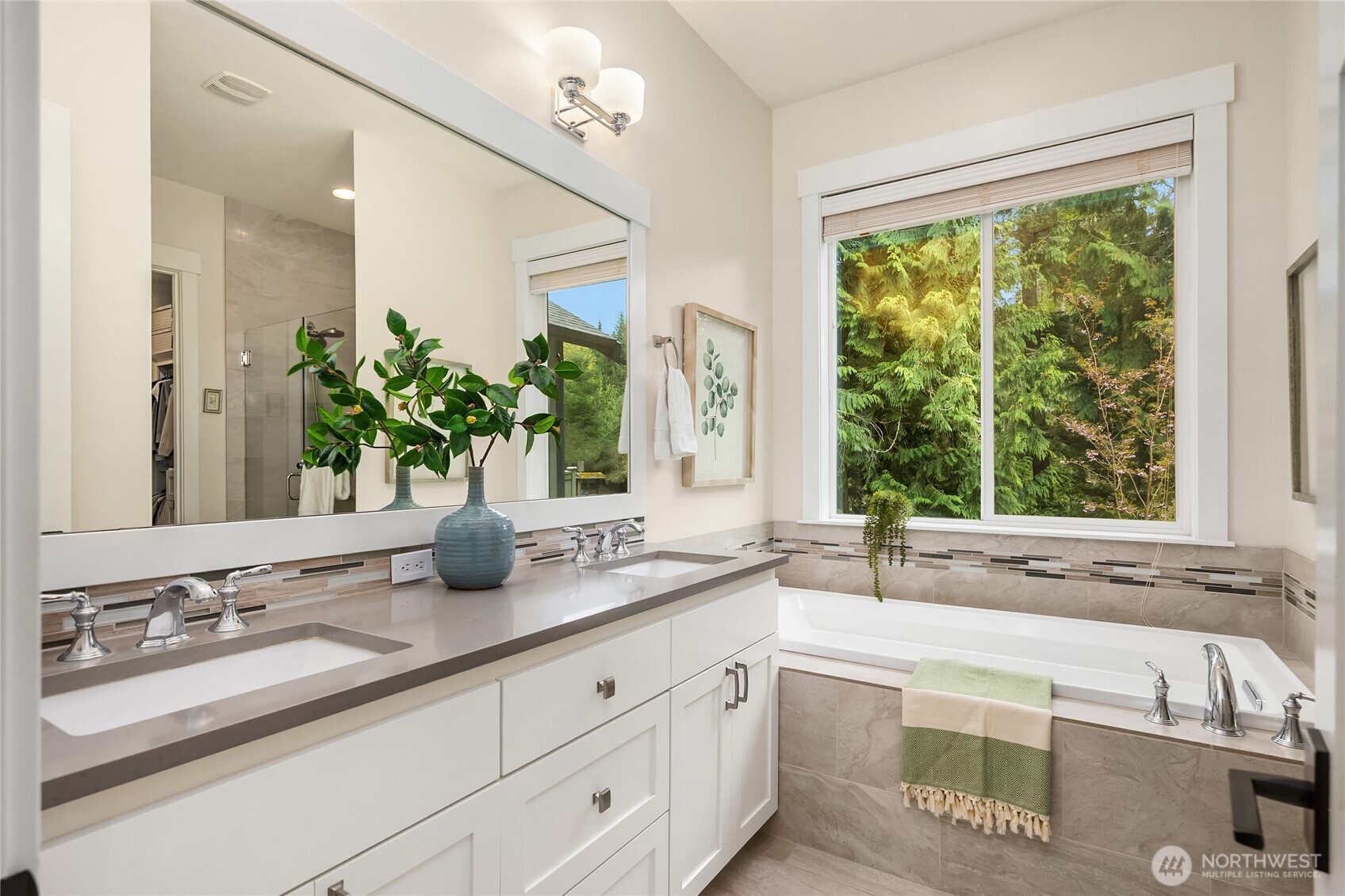 7835 Ledgestone Loop NE Bainbridge Island WA 98110