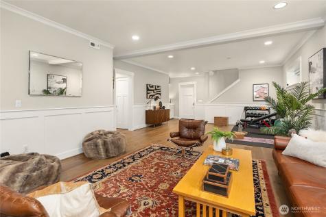 7835 Ledgestone Loop NE Bainbridge Island WA 98110