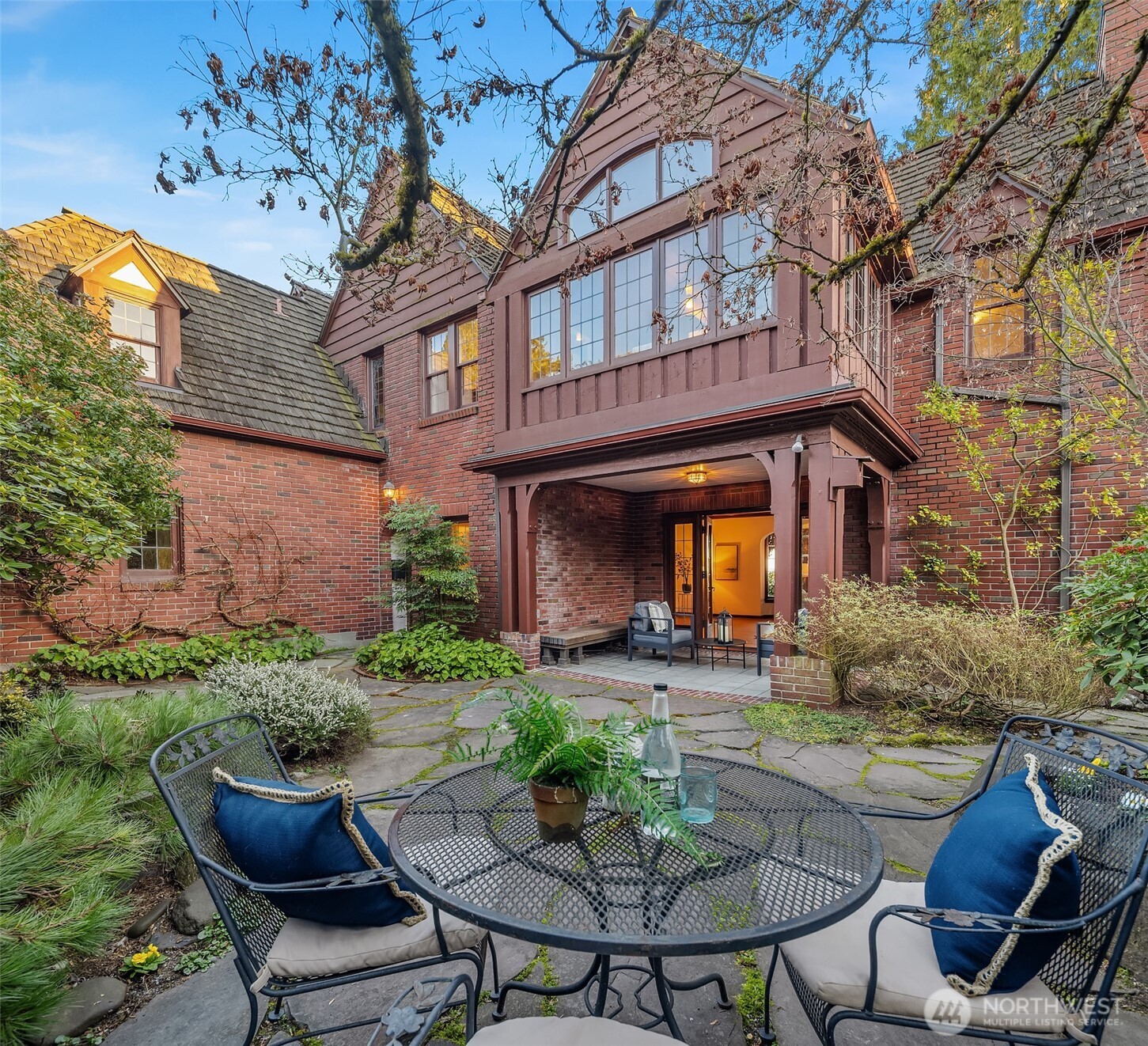 3419 E Laurelhurst Drive NE Seattle WA 98105