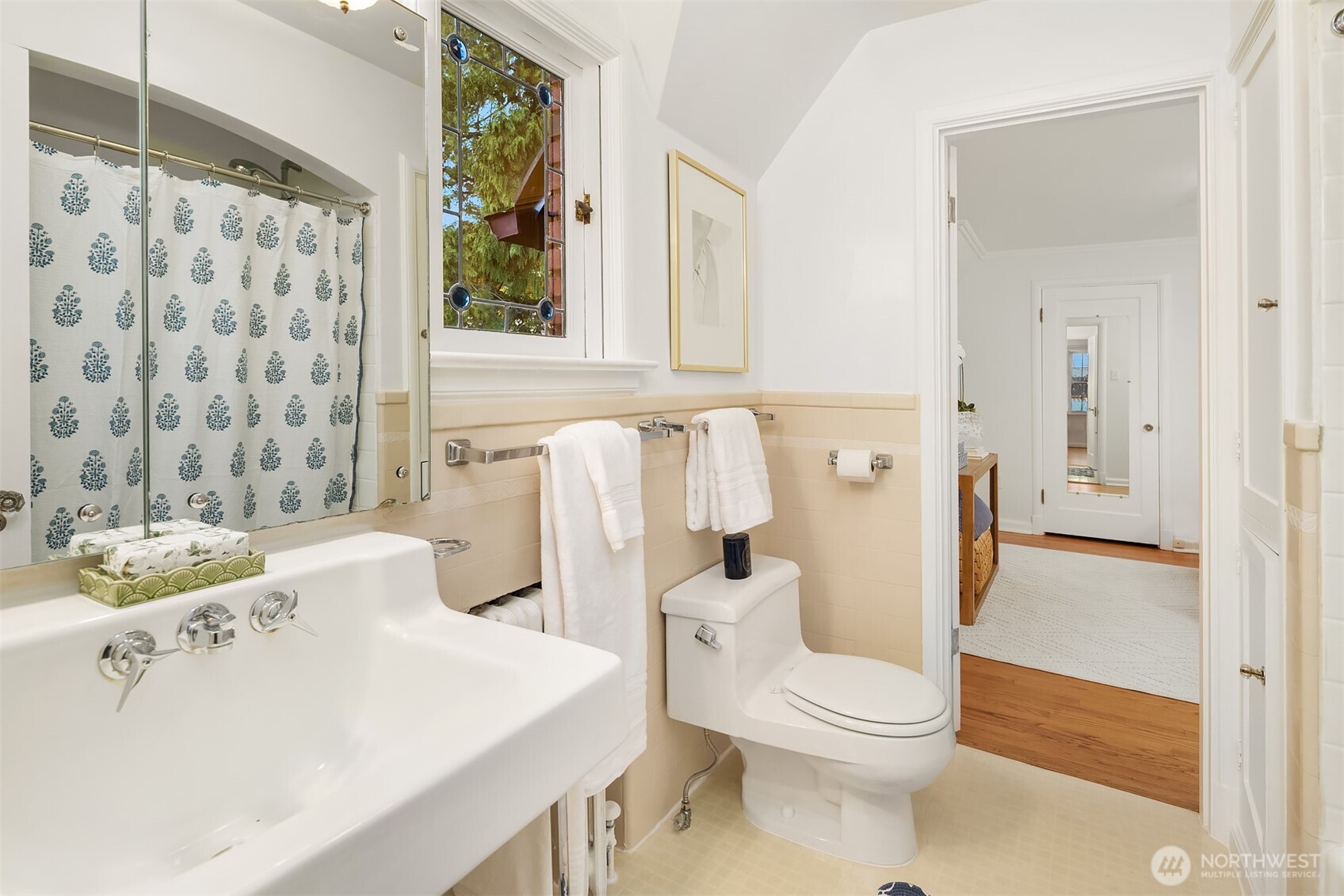 3419 E Laurelhurst Drive NE Seattle WA 98105