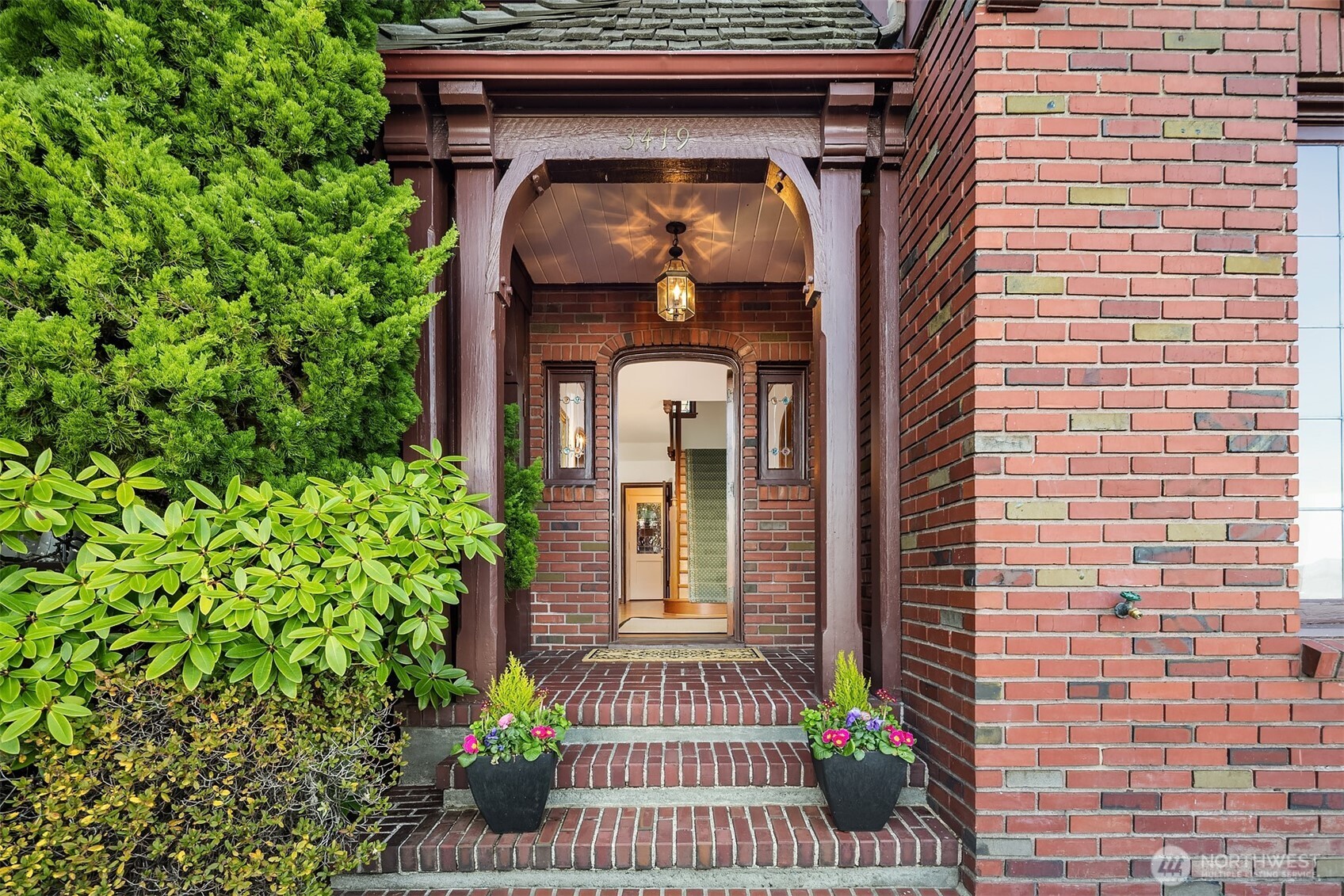3419 E Laurelhurst Drive NE Seattle WA 98105