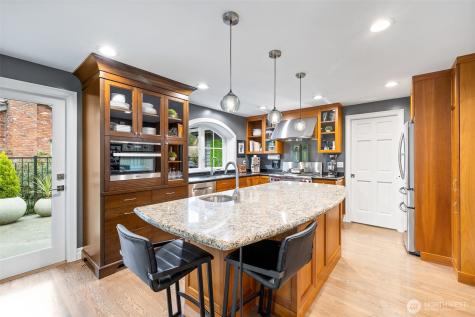 20230 NE 38th Court Sammamish WA 98074