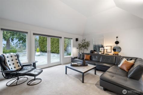 20230 NE 38th Court Sammamish WA 98074