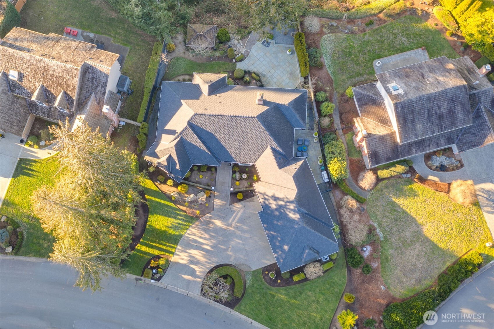 20230 NE 38th Court Sammamish WA 98074