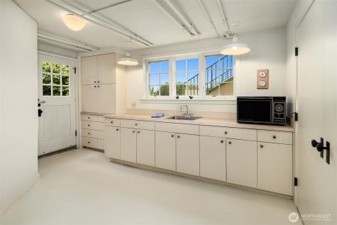 1108 39th Avenue E Seattle WA 98112