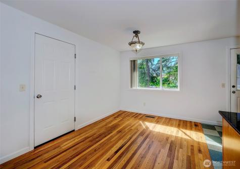 5614 170th Place SW Lynnwood WA 98037
