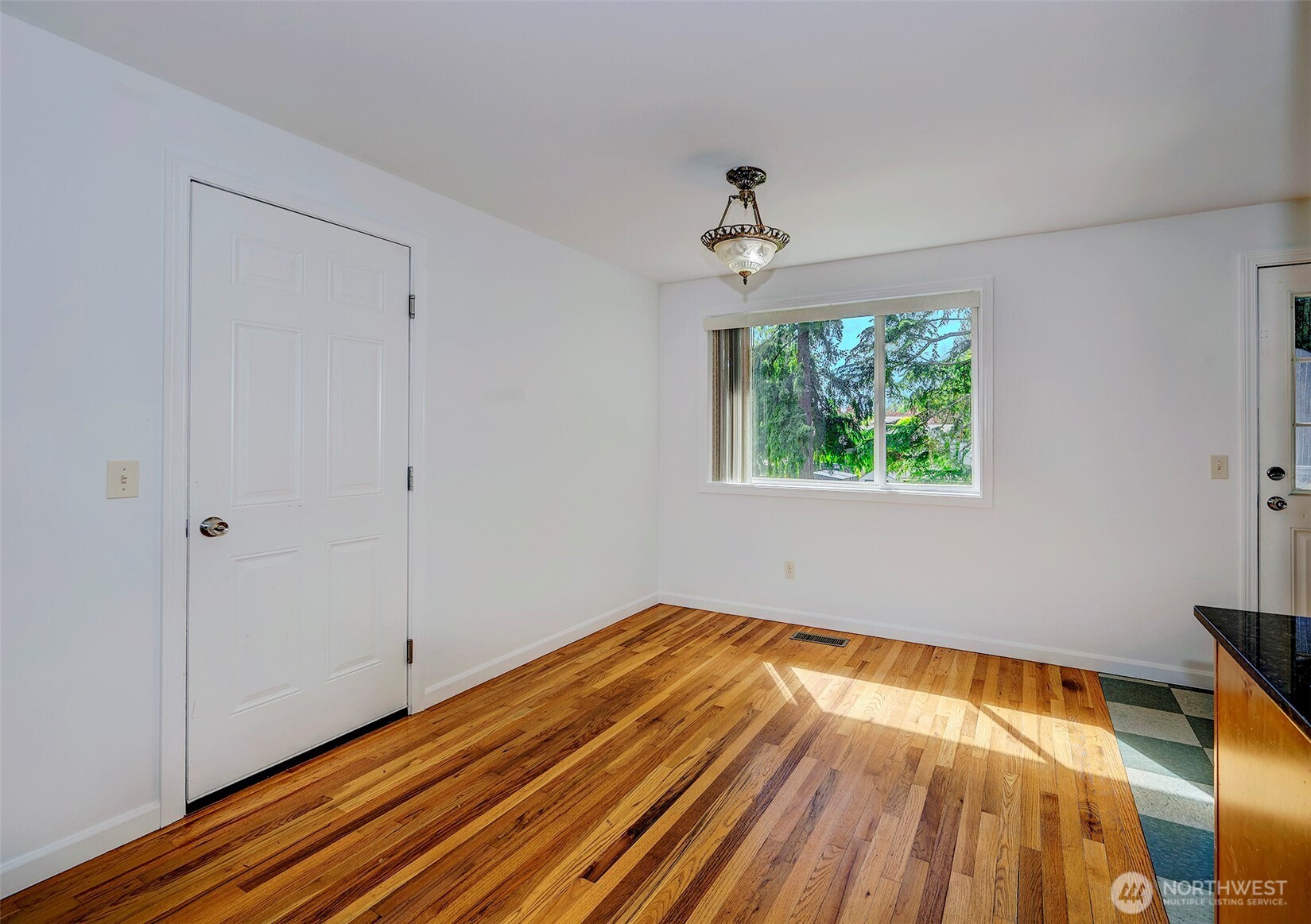 5614 170th Place SW Lynnwood WA 98037