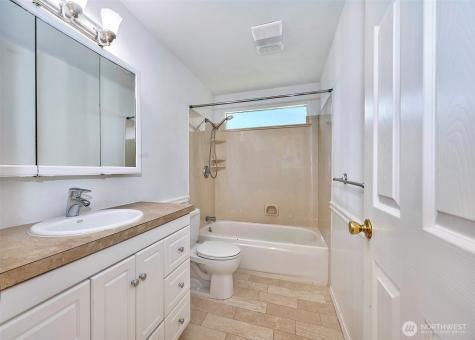 5614 170th Place SW Lynnwood WA 98037