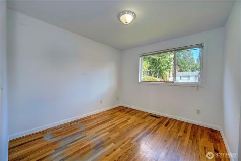 5614 170th Place SW Lynnwood WA 98037