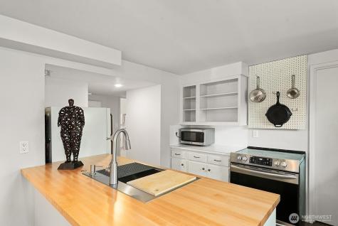 7541 Seward Park Avenue S Seattle WA 98118