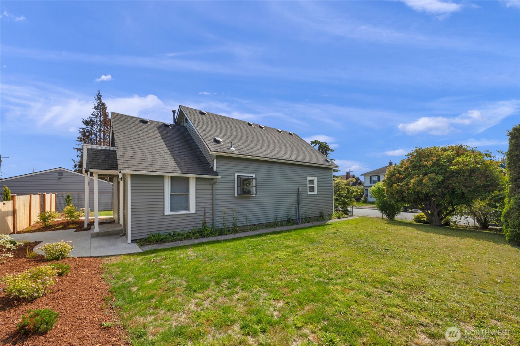 1925 Lombard Everett WA 98201