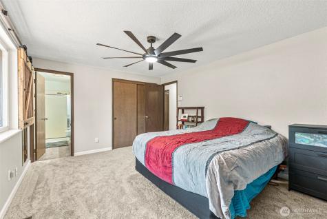 12813 Military Road E Puyallup WA 98374