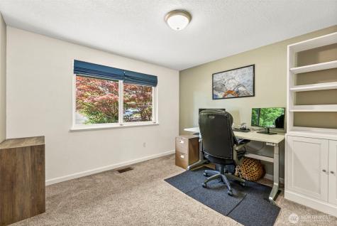 12813 Military Road E Puyallup WA 98374