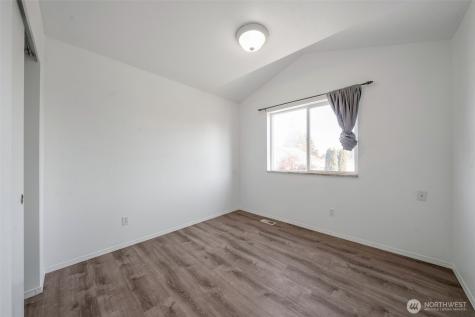 9925 S 242nd Place Kent WA 98030
