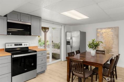 2520 166th Avenue NE Bellevue WA 98008