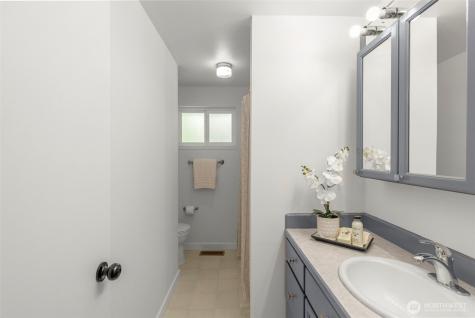 2520 166th Avenue NE Bellevue WA 98008