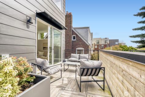 517 Howe Street Seattle WA 98109