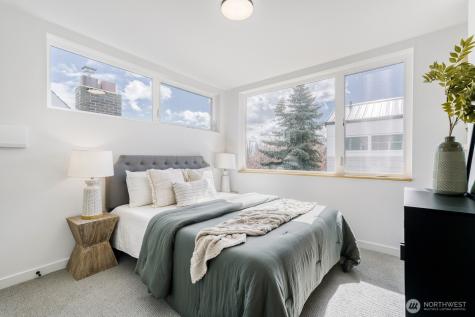 517 Howe Street Seattle WA 98109