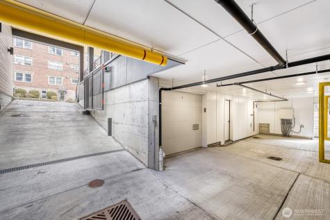 517 Howe Street Seattle WA 98109