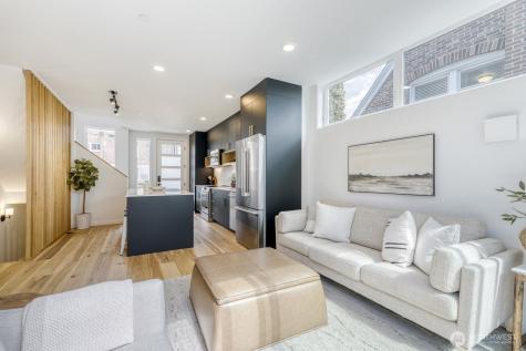 517 Howe Street Seattle WA 98109