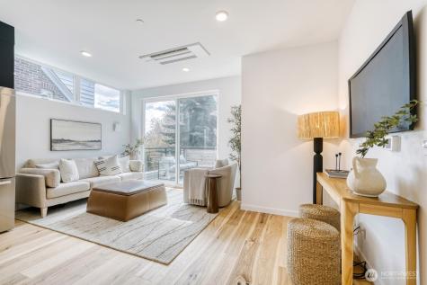 517 Howe Street Seattle WA 98109