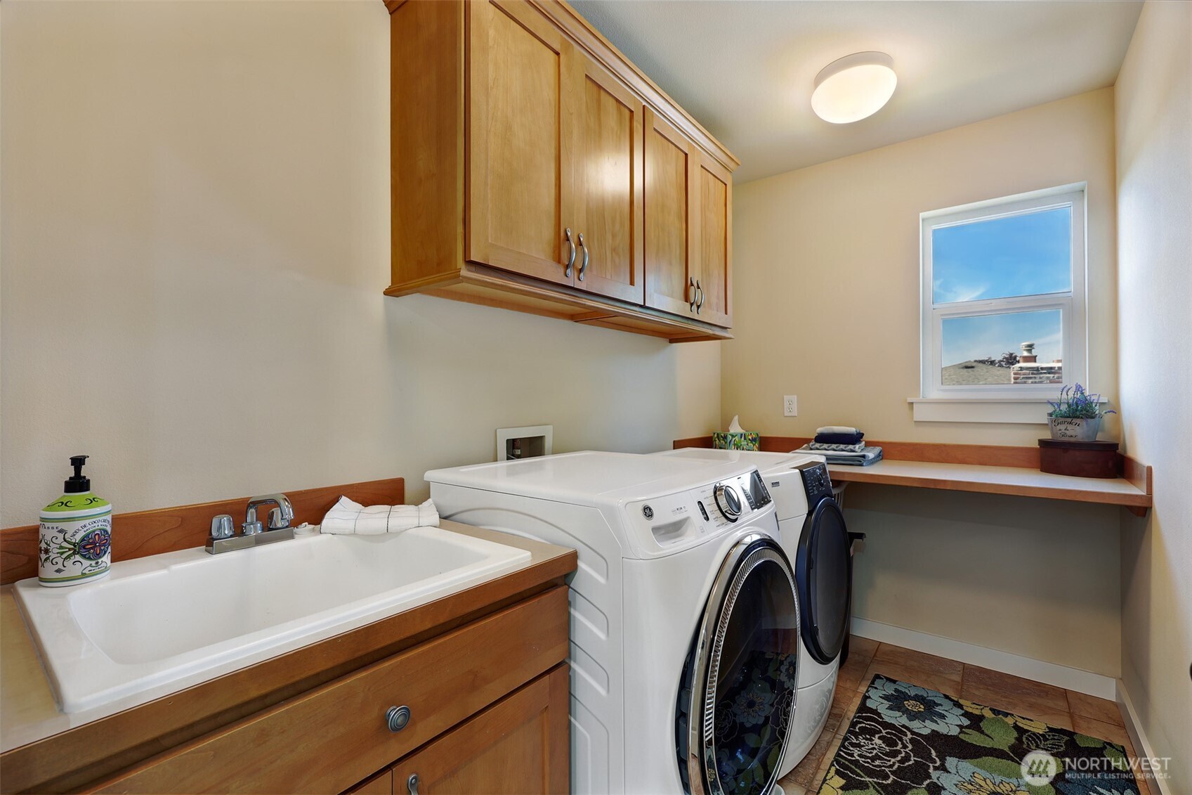 4814 51st Avenue S Seattle WA 98118