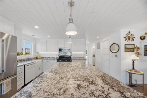 138 Lummi Drive La Conner WA 98257