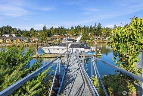 138 Lummi Drive La Conner WA 98257