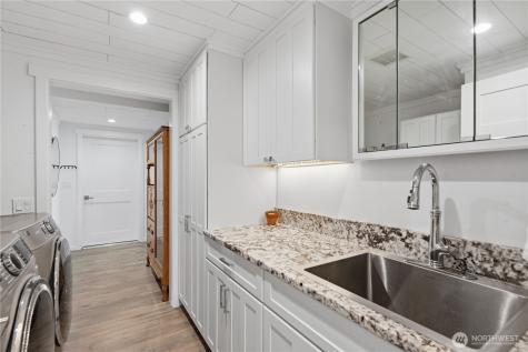 138 Lummi Drive La Conner WA 98257