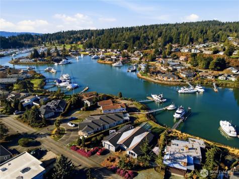 138 Lummi Drive La Conner WA 98257