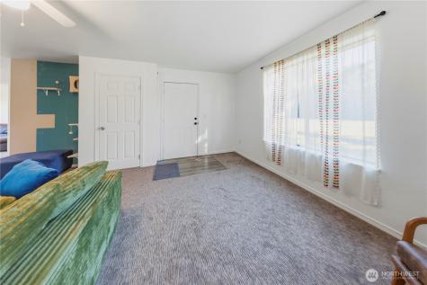 6505 Stewart Avenue E Puyallup WA 98371