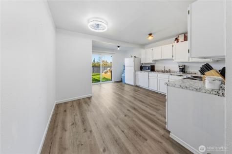 6505 Stewart Avenue E Puyallup WA 98371