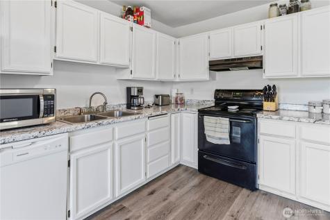 6505 Stewart Avenue E Puyallup WA 98371