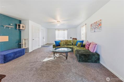 6505 Stewart Avenue E Puyallup WA 98371