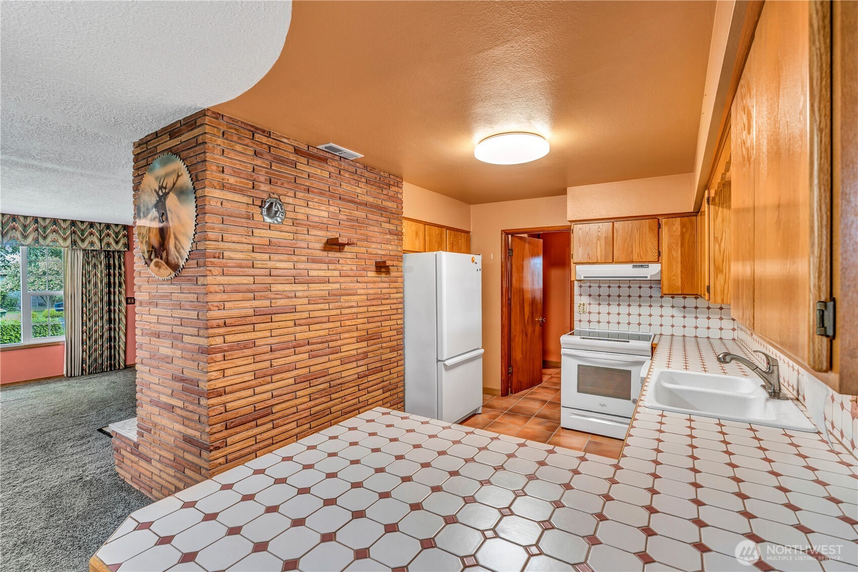 994 33rd Avenue Longview WA 98632
