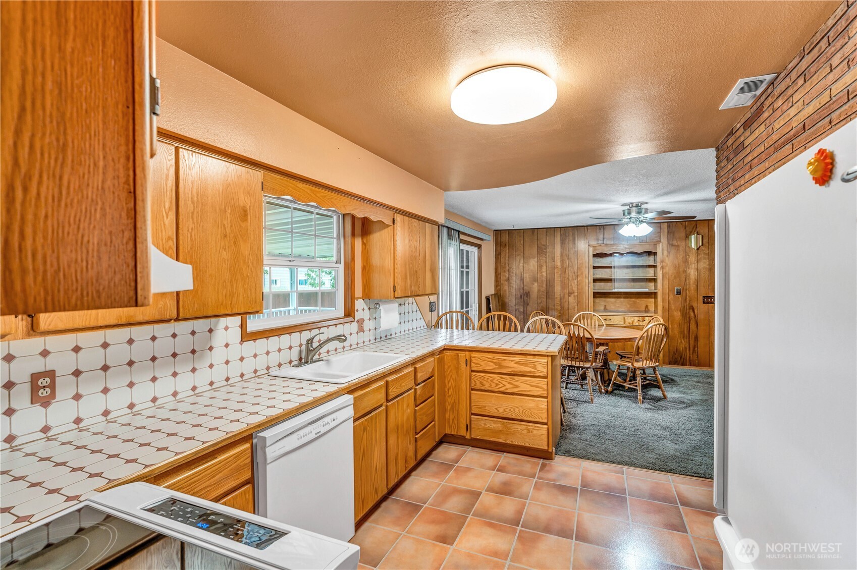 994 33rd Avenue Longview WA 98632
