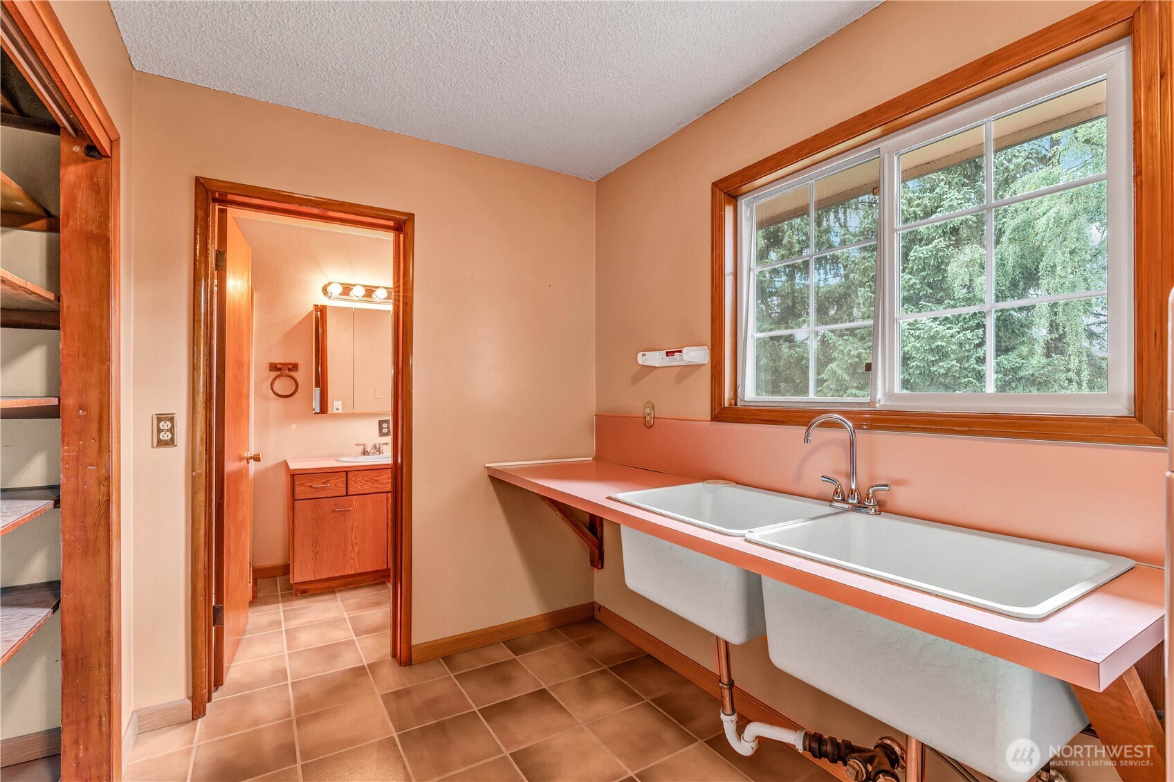 994 33rd Avenue Longview WA 98632
