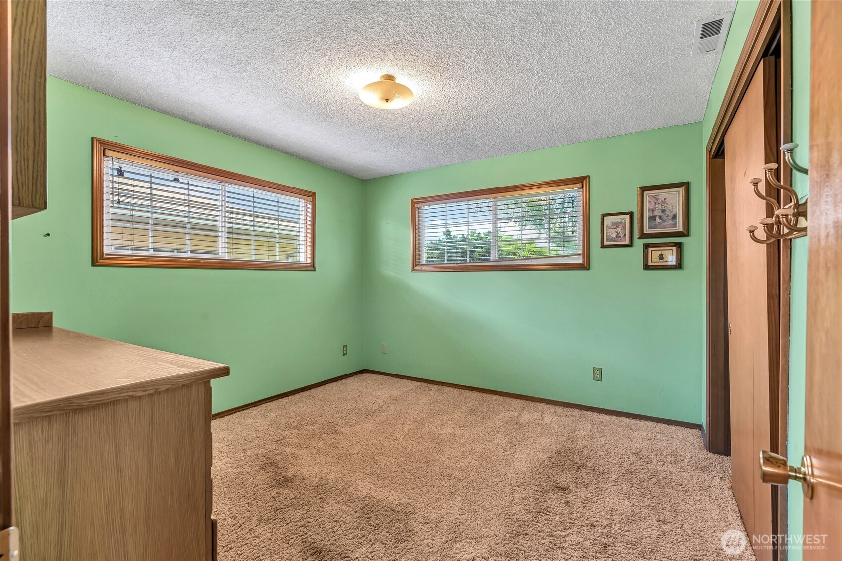 994 33rd Avenue Longview WA 98632