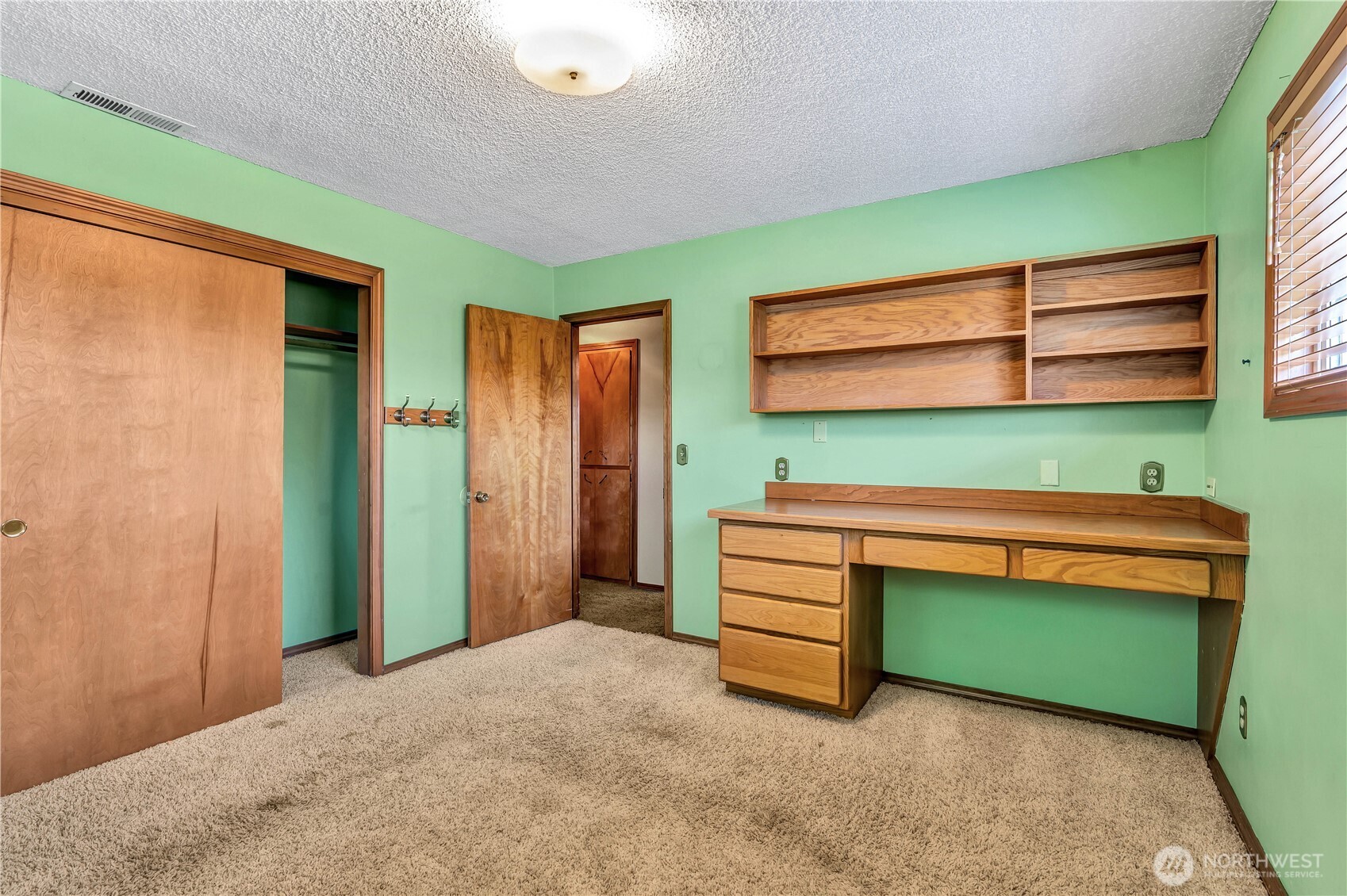 994 33rd Avenue Longview WA 98632