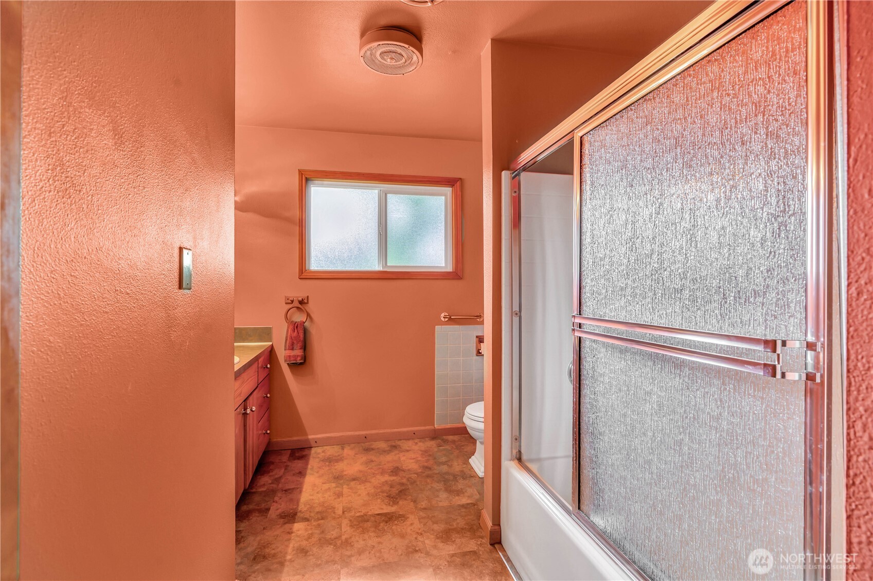 994 33rd Avenue Longview WA 98632