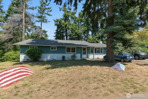 230 8TH Oak Harbor WA 98277