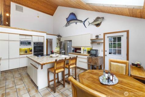 280 Surf Street Westport WA 98595