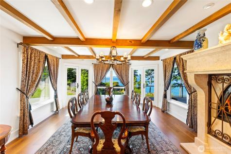 4002 Oakes Avenue Anacortes WA 98221
